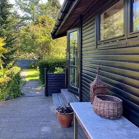 Summer House With Pool Near Nyaraló Dronningmølle