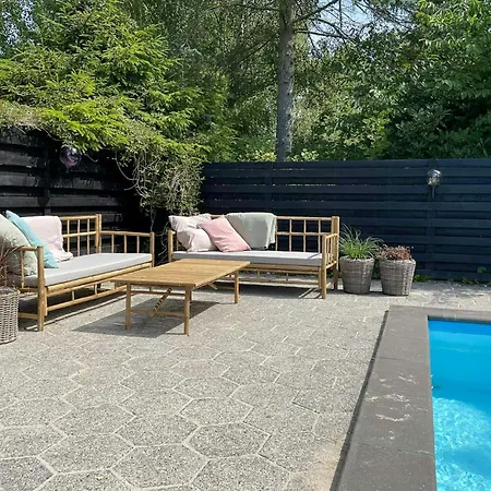 Summer House With Pool Near *