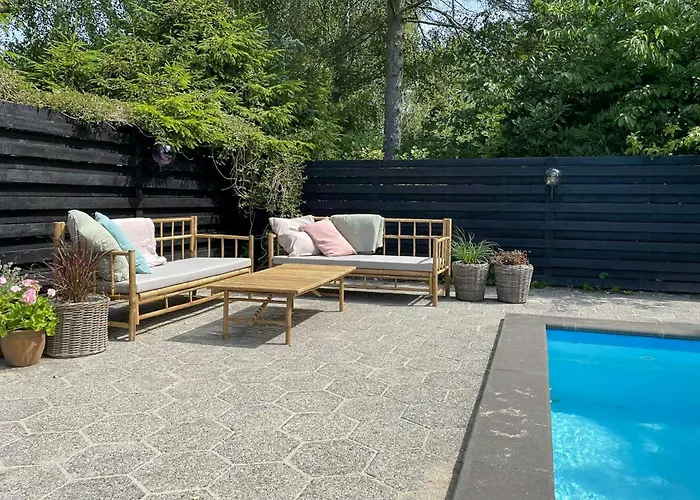 Summer House With Pool Near *